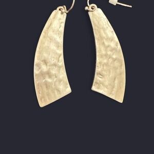 Silver hammered earrings #jewellery'